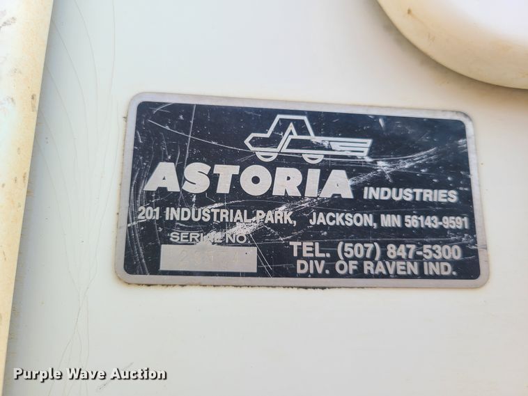 image for item DI6002 1993 International 4700  utility / service truck