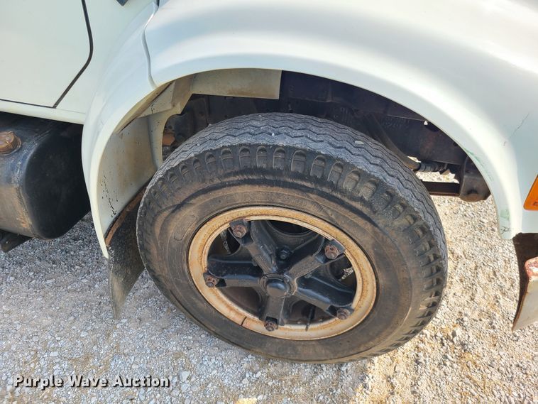 image for item DI6002 1993 International 4700  utility / service truck