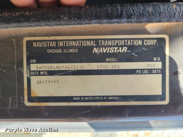 image for item DI6002 1993 International 4700  utility / service truck