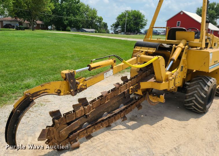 image for item DI6003 1997 Vermeer V5800  trencher