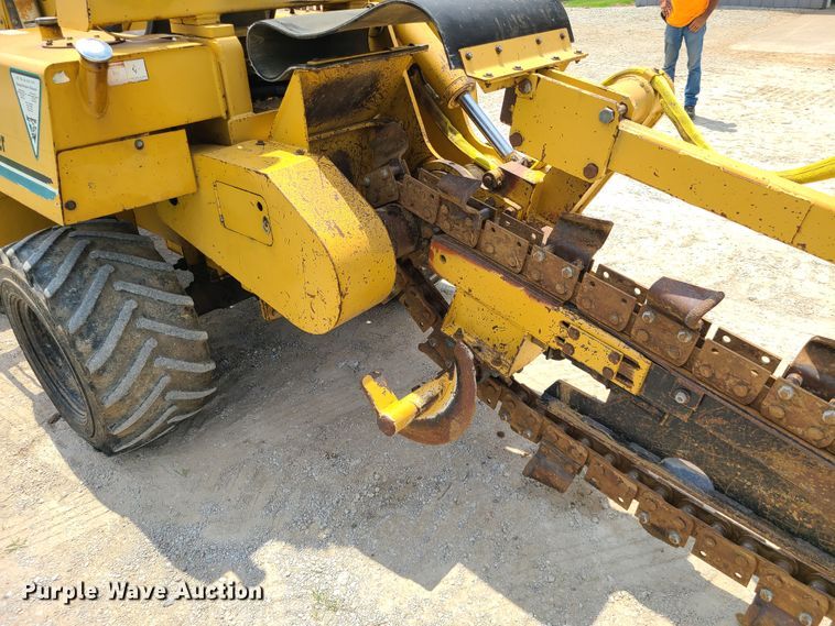 image for item DI6003 1997 Vermeer V5800  trencher
