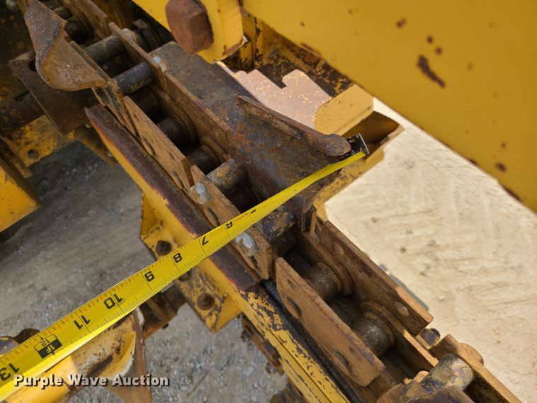 image for item DI6003 1997 Vermeer V5800  trencher