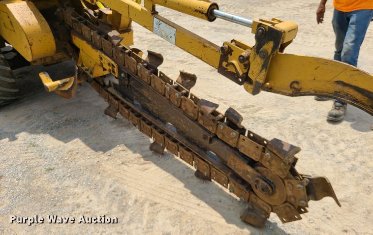 image for item DI6003 1997 Vermeer V5800  trencher