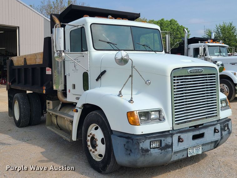 image for item DI6005 1999 Freightliner FLD112  dump truck