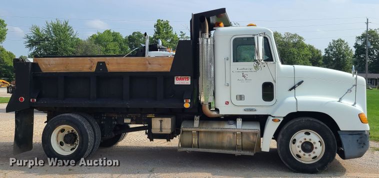 image for item DI6005 1999 Freightliner FLD112  dump truck