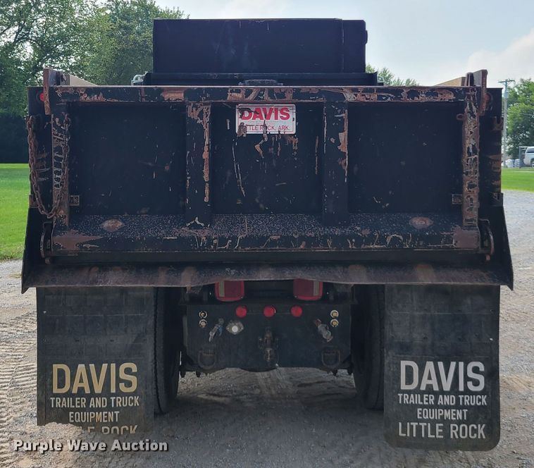 image for item DI6005 1999 Freightliner FLD112  dump truck