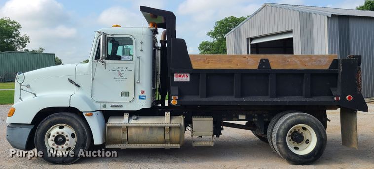image for item DI6005 1999 Freightliner FLD112  dump truck