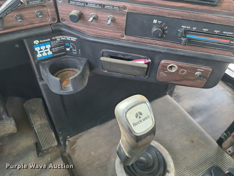 image for item DI6005 1999 Freightliner FLD112  dump truck