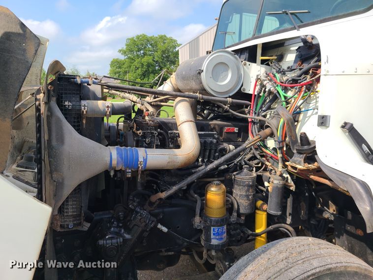 image for item DI6005 1999 Freightliner FLD112  dump truck