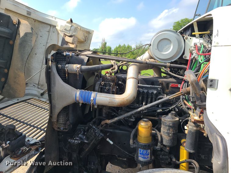 image for item DI6005 1999 Freightliner FLD112  dump truck