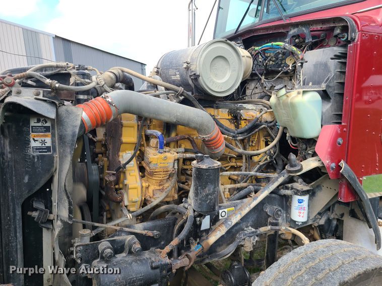 image for item DI6006 2004 Kenworth T800  semi truck