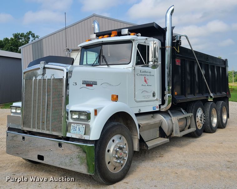 1994 Kenworth W900 dump truck in Nevada, MO Item DI6008 for sale