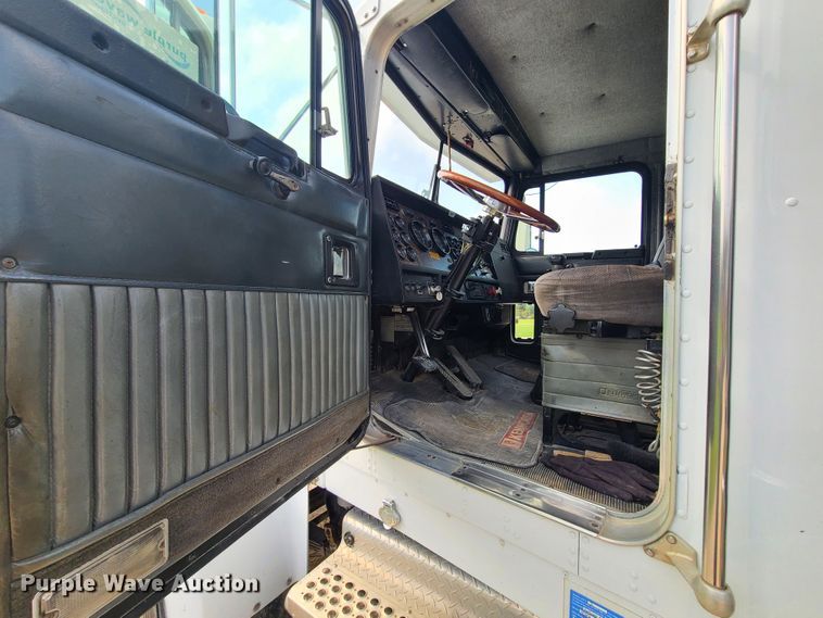 image for item DI6008 1994 Kenworth W900  dump truck