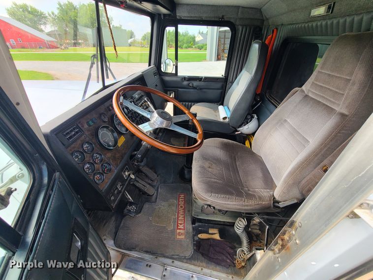 image for item DI6008 1994 Kenworth W900  dump truck