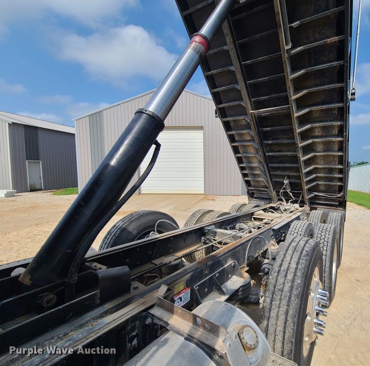 image for item DI6008 1994 Kenworth W900  dump truck