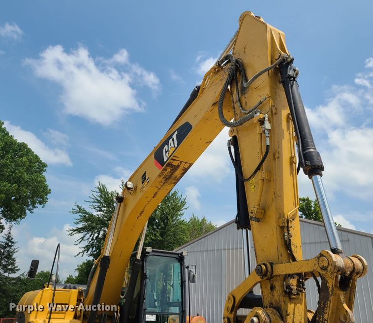 image for item DI6009 2011 Caterpillar 320DL  excavator