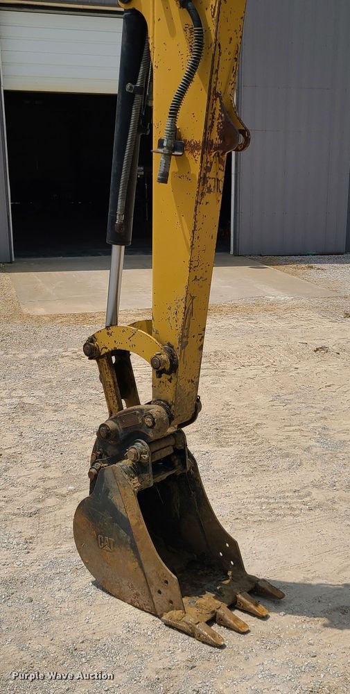 image for item DI6016 2011 Caterpillar 305.5D CR  mini excavator