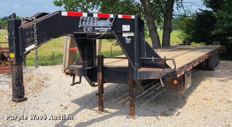 image for item DI6020 2005 Diamond C  equipment trailer