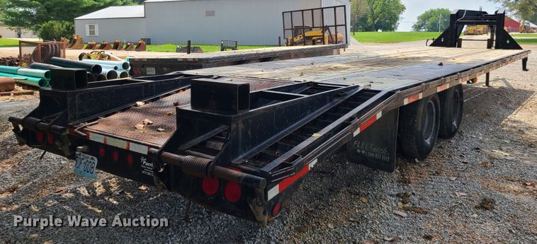 image for item DI6020 2005 Diamond C  equipment trailer
