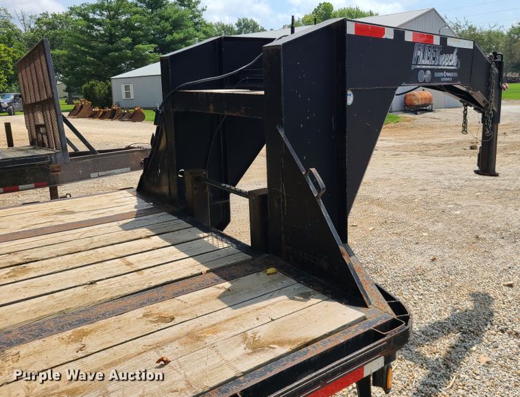 image for item DI6020 2005 Diamond C  equipment trailer