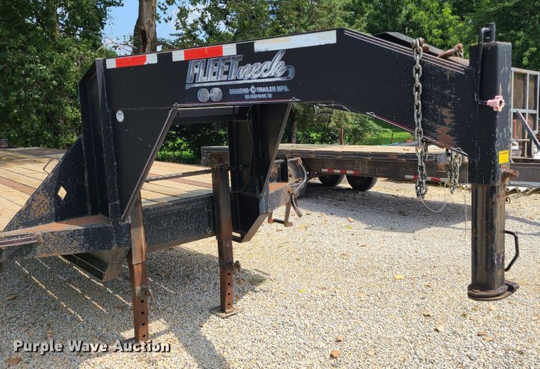 image for item DI6020 2005 Diamond C  equipment trailer