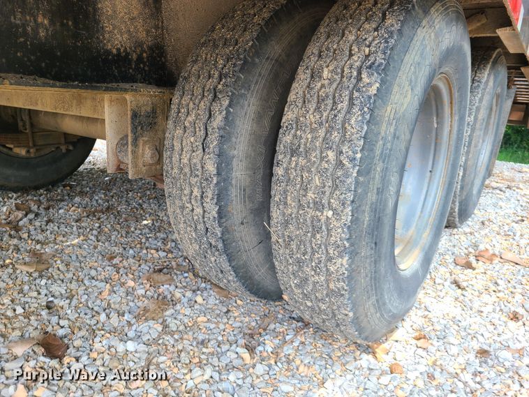 image for item DI6020 2005 Diamond C  equipment trailer