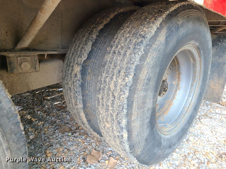 image for item DI6020 2005 Diamond C  equipment trailer