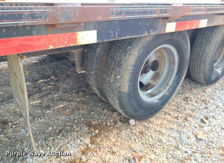 image for item DI6020 2005 Diamond C  equipment trailer