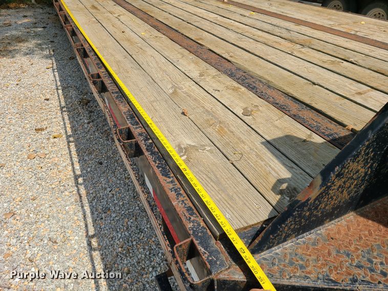 image for item DI6020 2005 Diamond C  equipment trailer