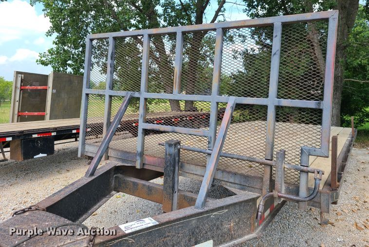 image for item DI6021 2004 Starlite Trailers  flatbed trailer