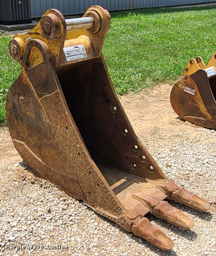 image for item DI6031 Caterpillar 320E  22" W bucket