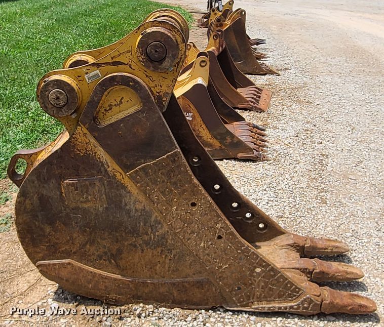 image for item DI6031 Caterpillar 320E  22" W bucket