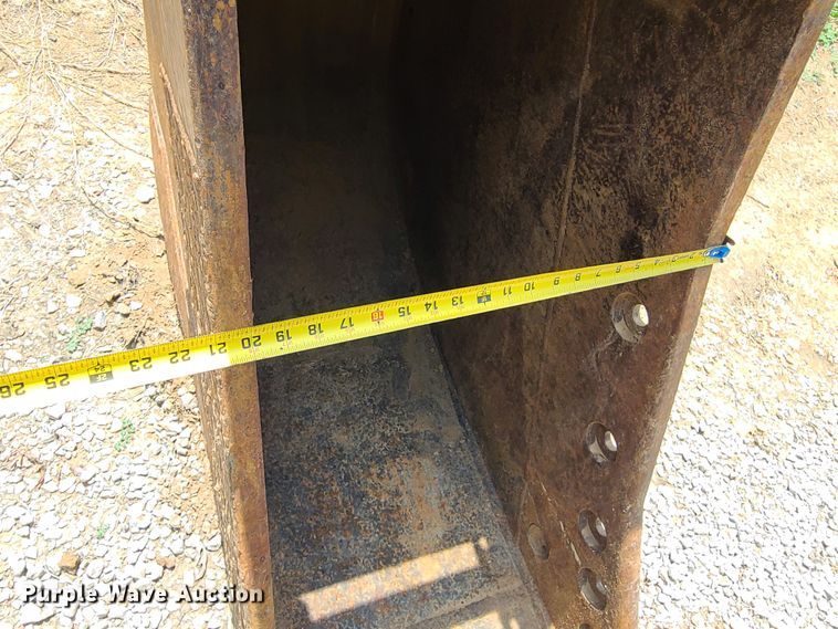 image for item DI6031 Caterpillar 320E  22" W bucket