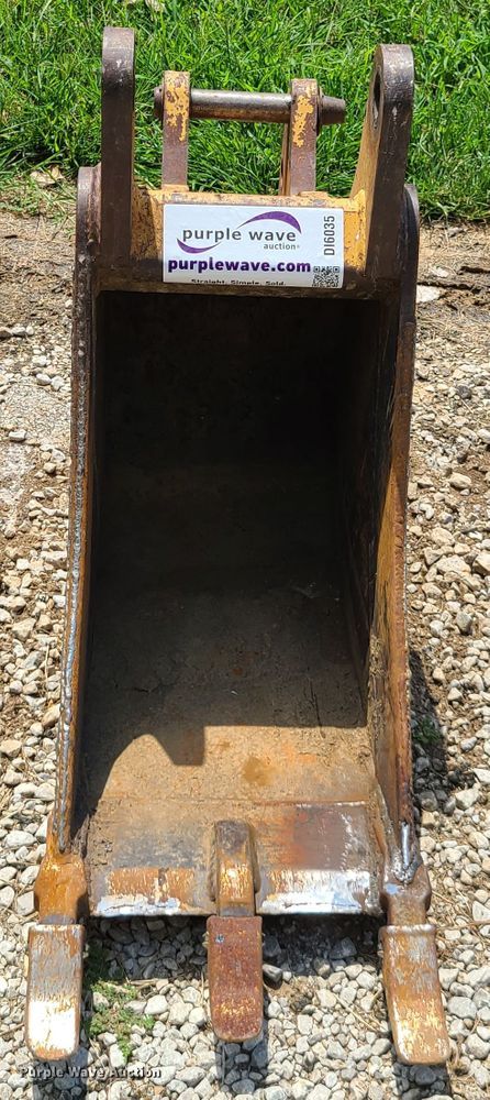 image for item DI6035 Woods  16" W bucket