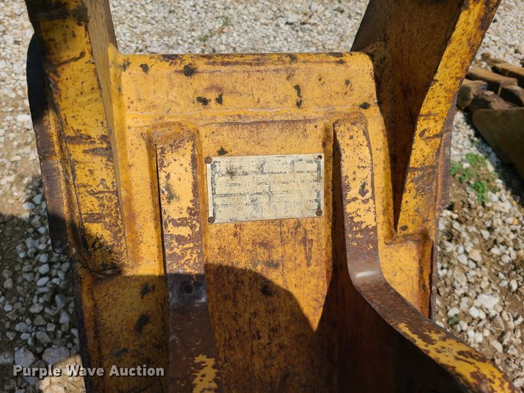 image for item DI6035 Woods  16" W bucket