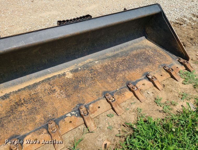 image for item DI6037 Caterpillar  80" W skid steer bucket