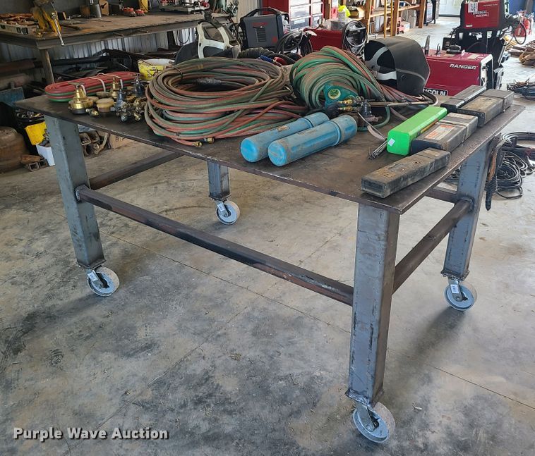 image for item DI6056 Steel table and tools