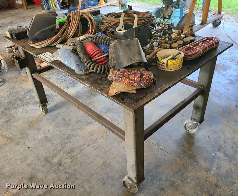 image for item DI6056 Steel table and tools