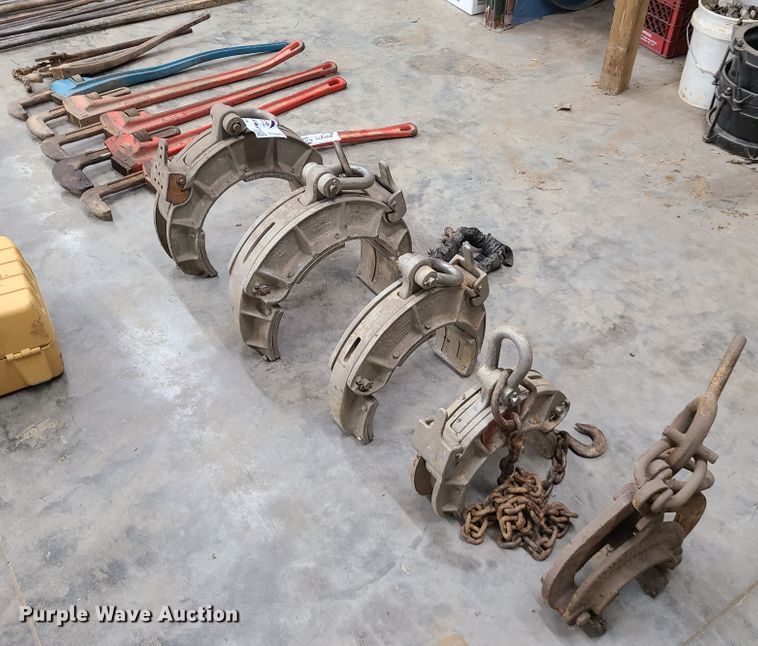 image for item DI6065 (5) crescent pipe lifting tongs