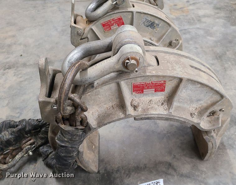 image for item DI6065 (5) crescent pipe lifting tongs