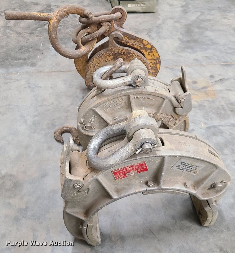 image for item DI6065 (5) crescent pipe lifting tongs