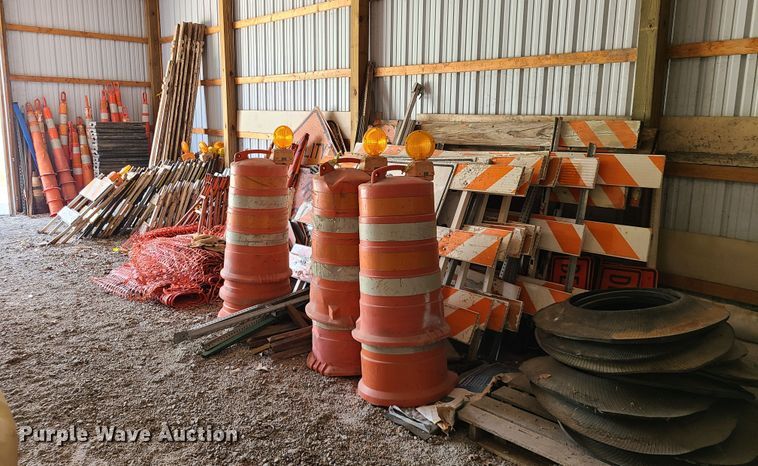 image for item DI6076 Road safety equipment