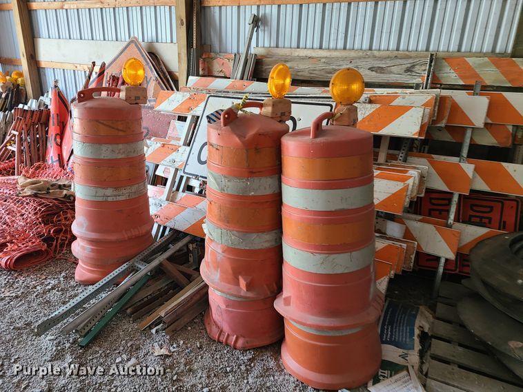 image for item DI6076 Road safety equipment