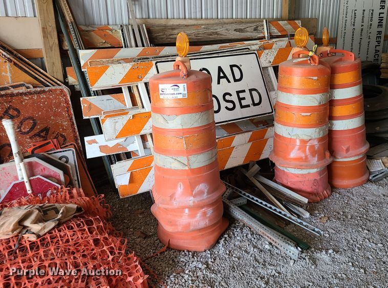 image for item DI6076 Road safety equipment