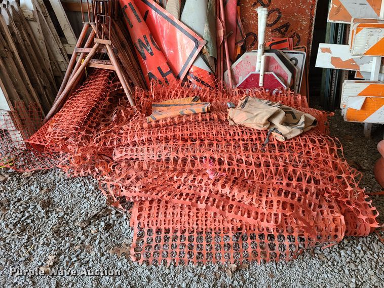 image for item DI6076 Road safety equipment