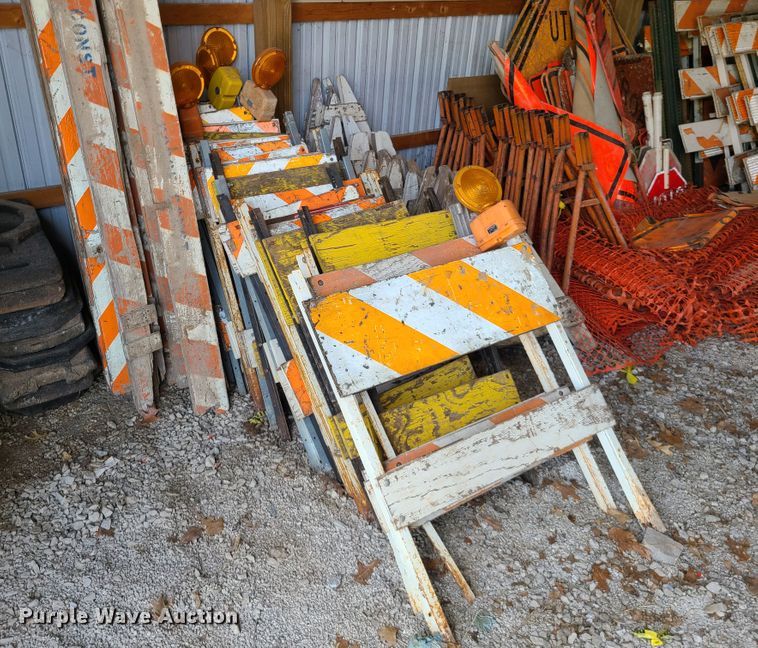 image for item DI6076 Road safety equipment