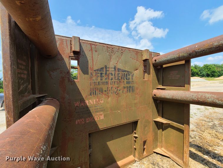 image for item DI6079 Trench box