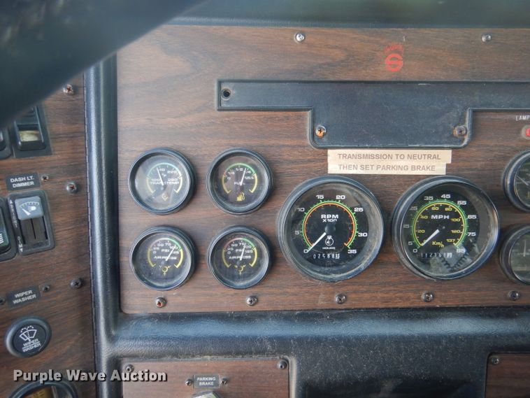 image for item DA5339 1993 Sutphen Deluge  pumper fire truck