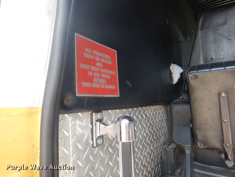 image for item DA5339 1993 Sutphen Deluge  pumper fire truck