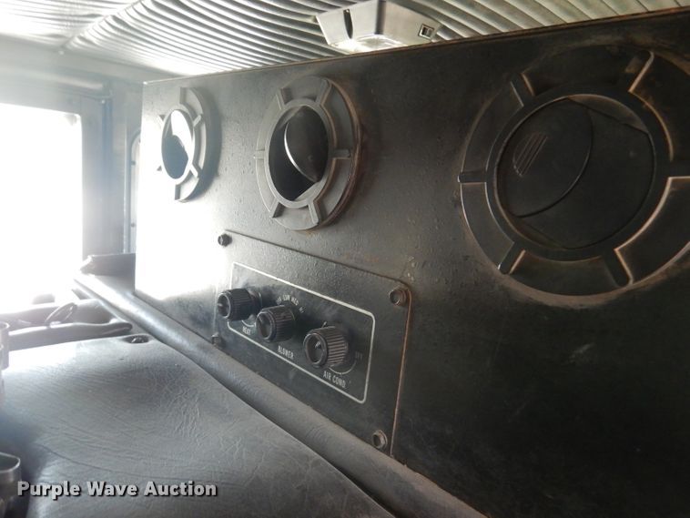 image for item DA5339 1993 Sutphen Deluge  pumper fire truck